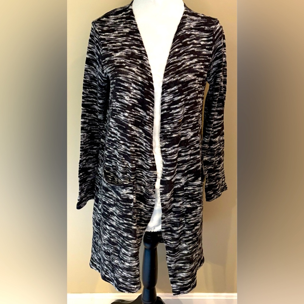 Cupio Cardigan Sweater Black and White Women's